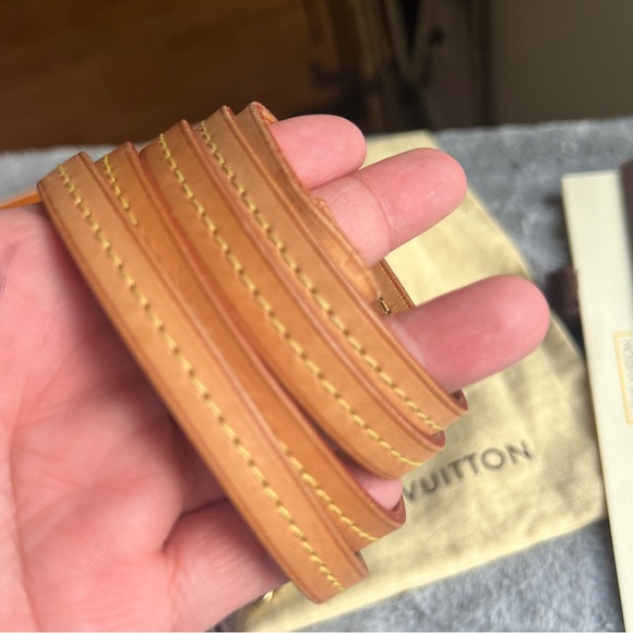 Louis Vuitton Favourite MM Monogram - Picture 8 of 13